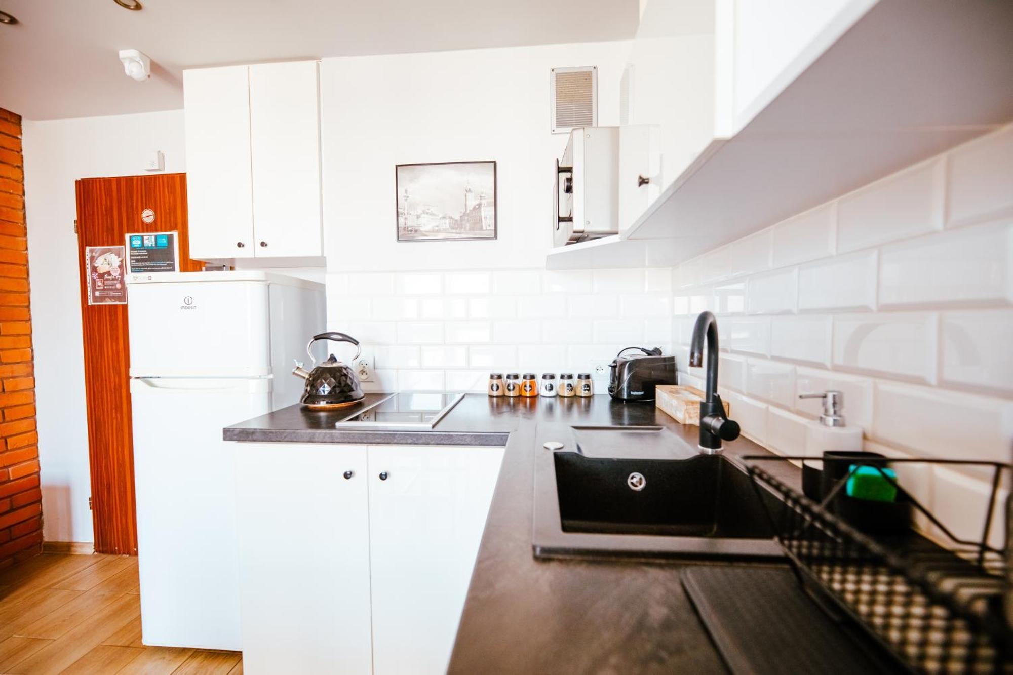 Bright 14Th Floor Central Home With Balcony & Views Варшава Екстериор снимка