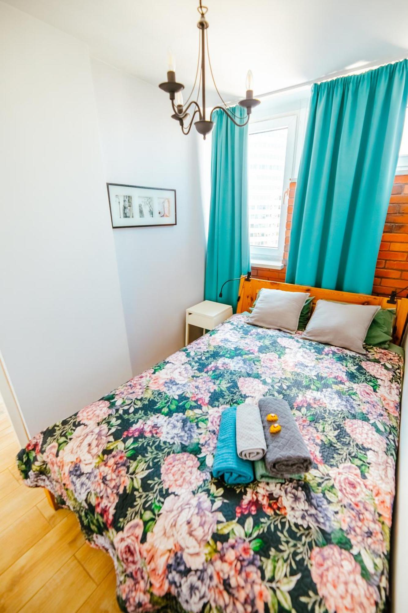 Bright 14Th Floor Central Home With Balcony & Views Варшава Екстериор снимка