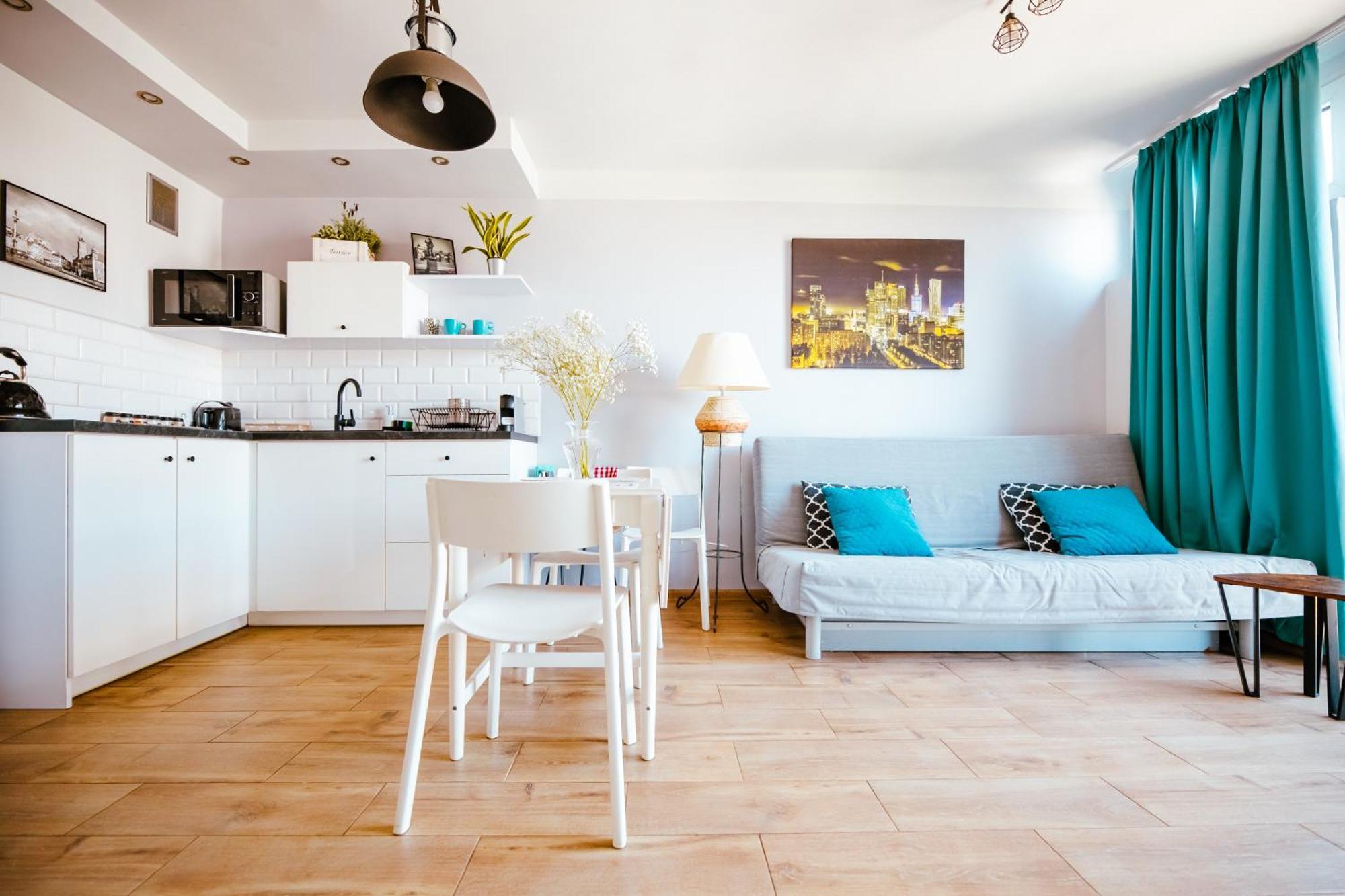 Bright 14Th Floor Central Home With Balcony & Views Варшава Екстериор снимка