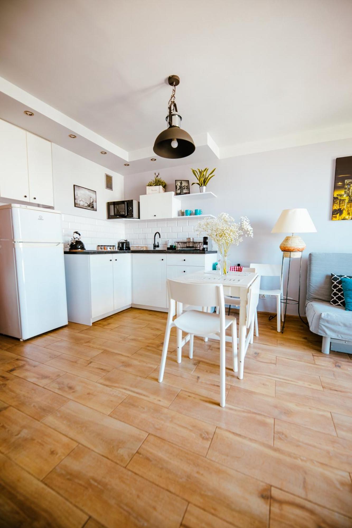 Bright 14Th Floor Central Home With Balcony & Views Варшава Екстериор снимка